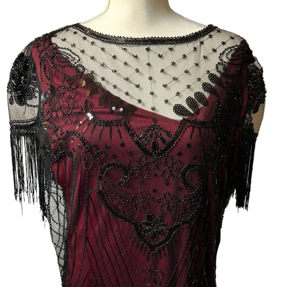 MISSCHEN 1920s plus size 3XL Sequin Gatsby Dress with Sleeve red/black w fringe - Picture 2 of 6